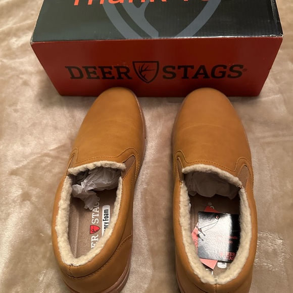 Deer Stags men’s slip ons. Caramel/wheat/cognac color. Size 9. - Picture 7 of 16